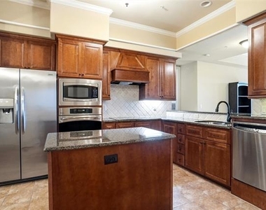 301 Watermere Drive - Photo Thumbnail 9