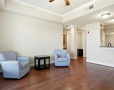 301 Watermere Drive - Photo Thumbnail 4