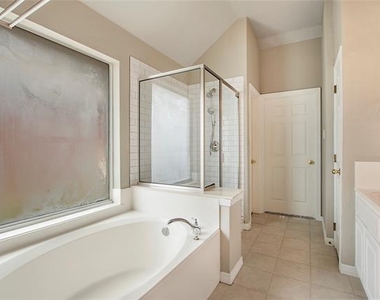 4111 Midrose Trail - Photo Thumbnail 15