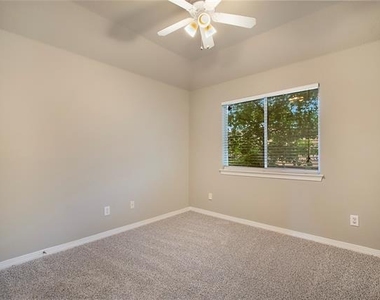 4111 Midrose Trail - Photo Thumbnail 12