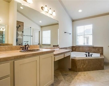 3012 Carmel Street - Photo Thumbnail 18