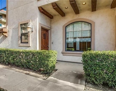 3012 Carmel Street - Photo Thumbnail 2