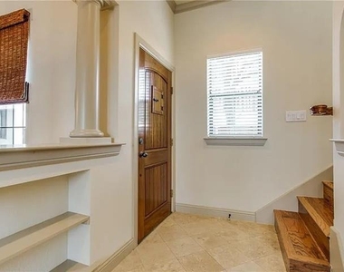 3012 Carmel Street - Photo Thumbnail 3