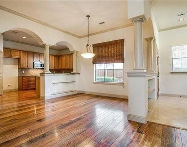 3012 Carmel Street - Photo Thumbnail 7