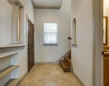 3012 Carmel Street - Photo Thumbnail 4