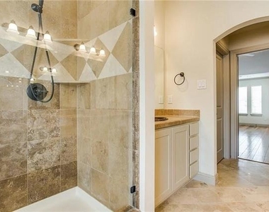 3012 Carmel Street - Photo Thumbnail 19
