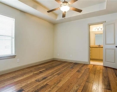 3012 Carmel Street - Photo Thumbnail 20