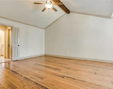3012 Carmel Street - Photo Thumbnail 17