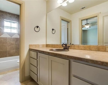3012 Carmel Street - Photo Thumbnail 21