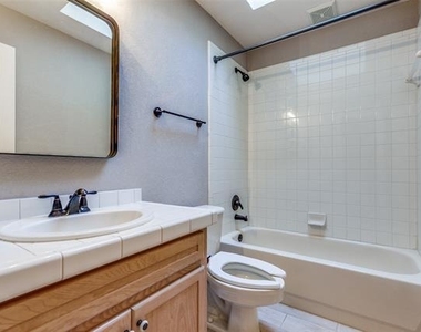 4004 Winter Park Lane - Photo Thumbnail 15