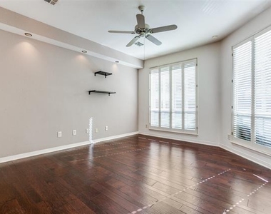 4004 Winter Park Lane - Photo Thumbnail 11