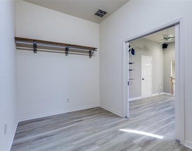 4004 Winter Park Lane - Photo Thumbnail 22