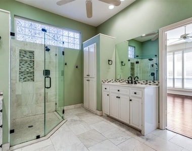 4004 Winter Park Lane - Photo Thumbnail 12