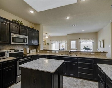 3329 Tamarack Lane - Photo Thumbnail 3