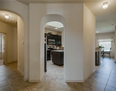3329 Tamarack Lane - Photo Thumbnail 10