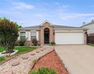 206 Shady Brook Drive - Photo Thumbnail 1