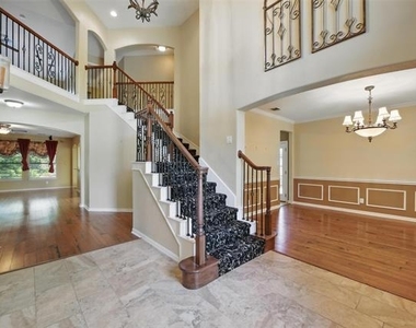 1805 Southwicke Drive - Photo Thumbnail 3