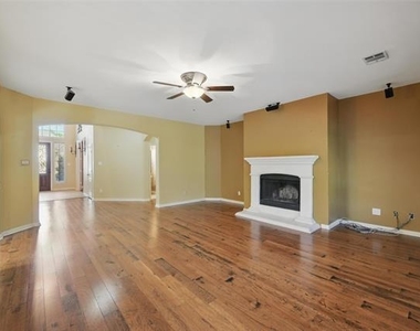 1805 Southwicke Drive - Photo Thumbnail 7