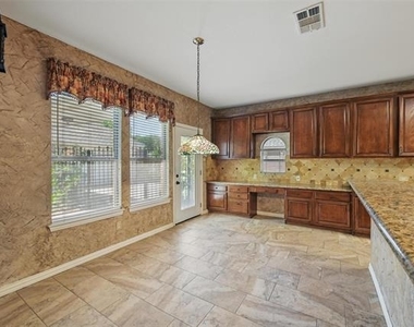 1805 Southwicke Drive - Photo Thumbnail 15
