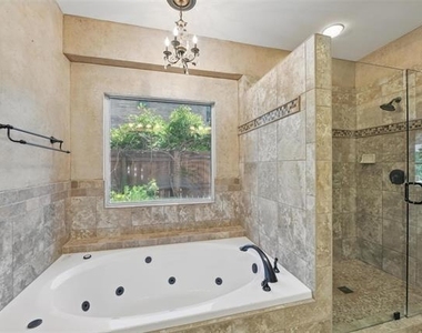 1805 Southwicke Drive - Photo Thumbnail 18
