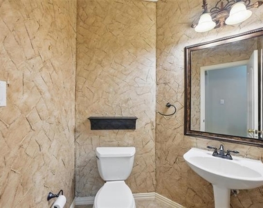1805 Southwicke Drive - Photo Thumbnail 20
