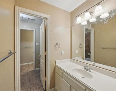 1805 Southwicke Drive - Photo Thumbnail 28