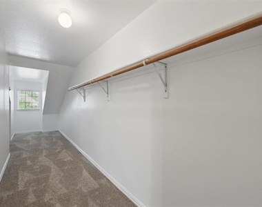 1805 Southwicke Drive - Photo Thumbnail 21