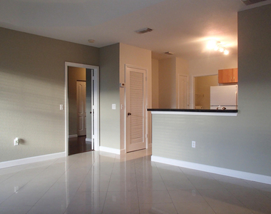 1101 Belmont Place - Photo Thumbnail 2