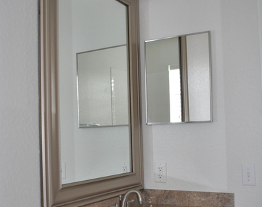 1101 Belmont Place - Photo Thumbnail 16