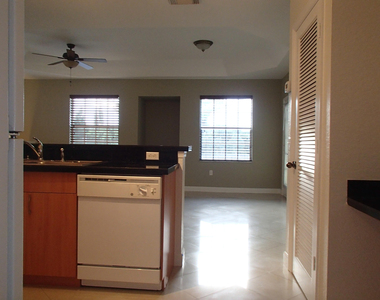 1101 Belmont Place - Photo Thumbnail 6