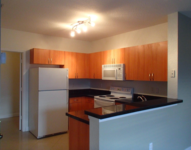 1101 Belmont Place - Photo Thumbnail 7
