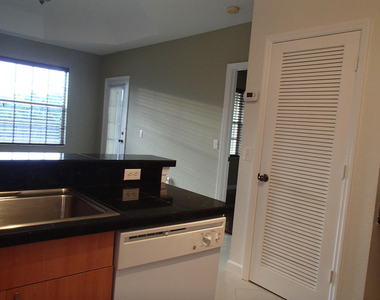 1101 Belmont Place - Photo Thumbnail 4
