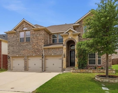 9841 White Bear Trail - Photo Thumbnail 1
