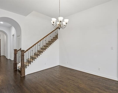 404 Warwick Boulevard - Photo Thumbnail 24