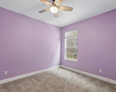 404 Warwick Boulevard - Photo Thumbnail 17