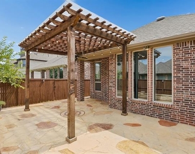 404 Warwick Boulevard - Photo Thumbnail 31