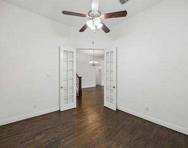 404 Warwick Boulevard - Photo Thumbnail 12