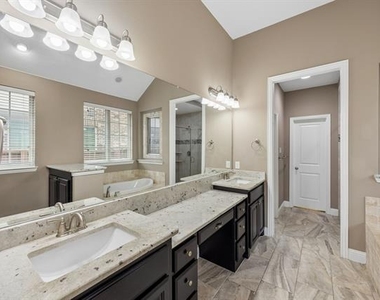 404 Warwick Boulevard - Photo Thumbnail 15