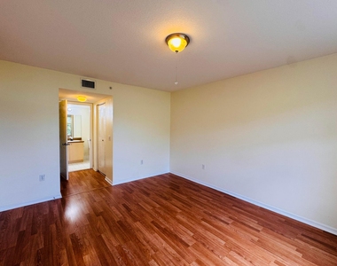 4171 San Marino Boulevard - Photo Thumbnail 23