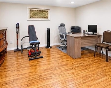 1622 Pheasant Creek Drive - Photo Thumbnail 3