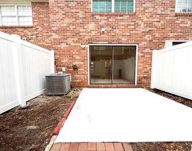 413 N Cypress Drive - Photo Thumbnail 23