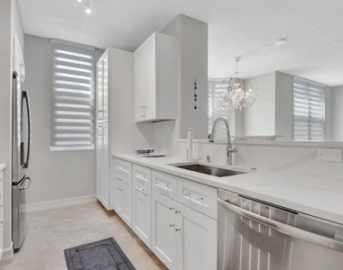 3606 S Ocean Boulevard - Photo Thumbnail 2