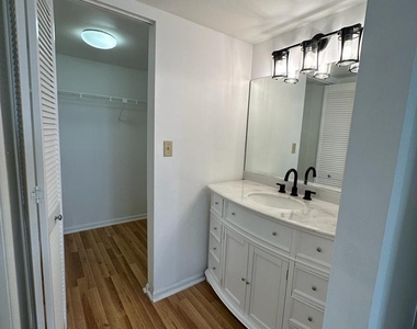 301 Olivewood Place - Photo Thumbnail 3