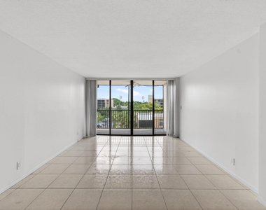 12 Royal Palm Way - Photo Thumbnail 16
