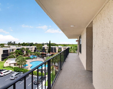 12 Royal Palm Way - Photo Thumbnail 3