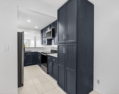 12 Royal Palm Way - Photo Thumbnail 47