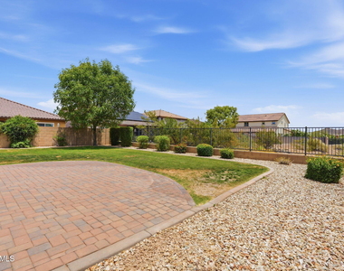 27293 N 78th Lane - Photo Thumbnail 32