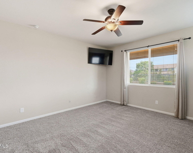 27293 N 78th Lane - Photo Thumbnail 15