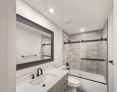 2700 S Oakland Forest Drive - Photo Thumbnail 15