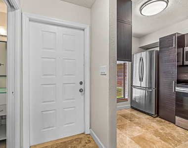 2700 S Oakland Forest Drive - Photo Thumbnail 13